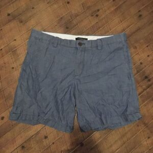 Banana Republic size 10 blue chambray flat front chino shorts